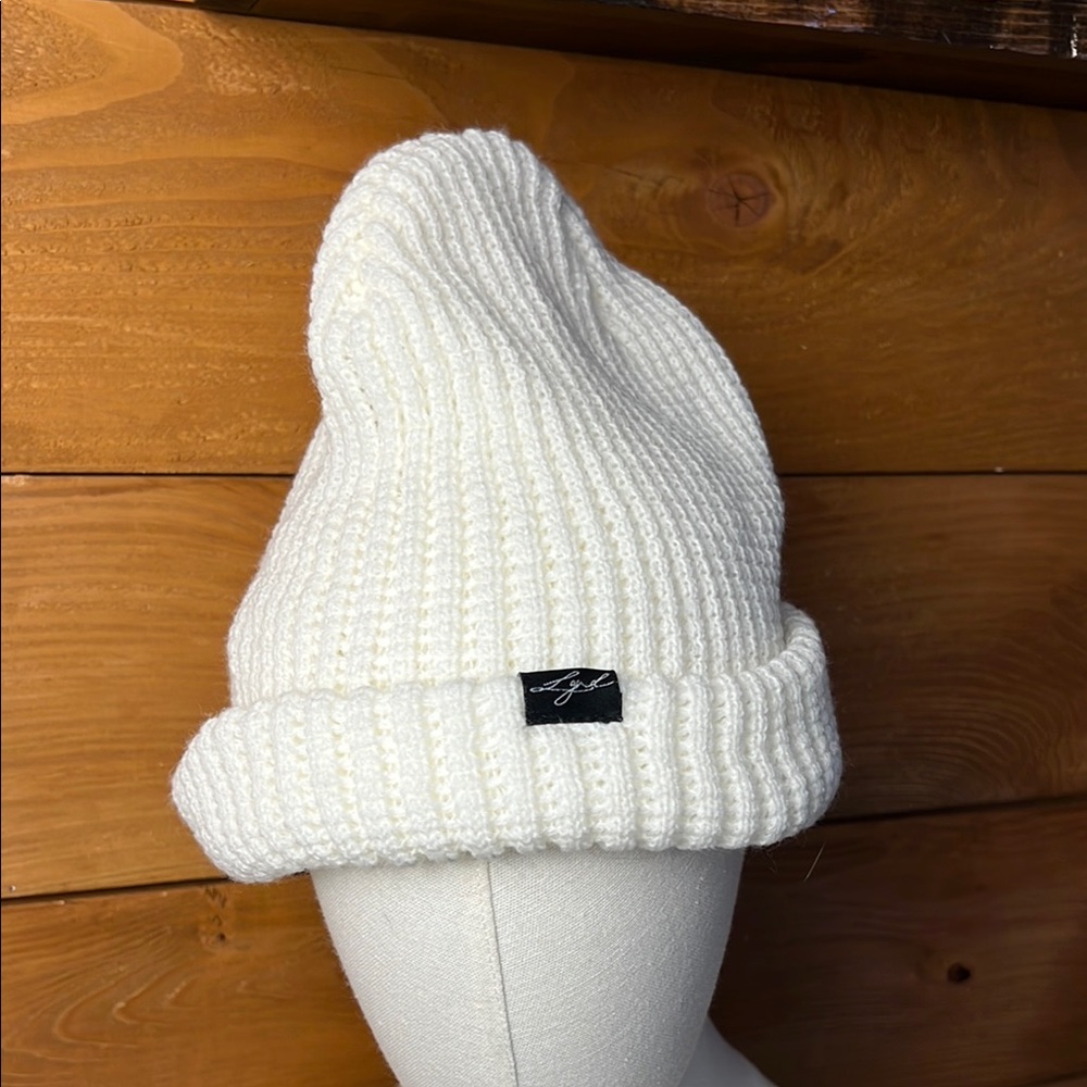 Legends White Ribbed Knit Beanie Hat Fold over stretch Womens‎